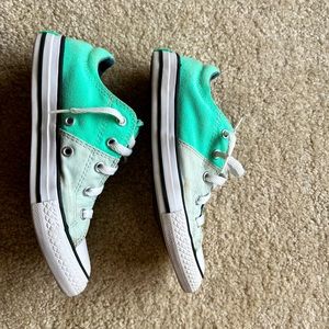 Converse kids girls size 2, mint green two-tone